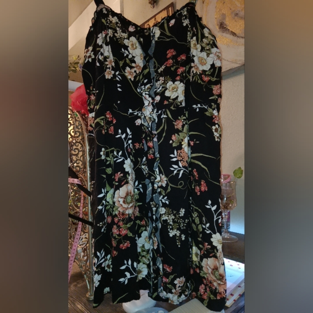 Xhilaration Black and White Floral Dress